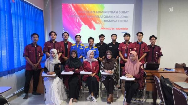 Wakil Dekan 1 Latih Pengurus Ormawa FIKOM Tingkatkan Skill Administrasi dan Pelaporan Kegiatan