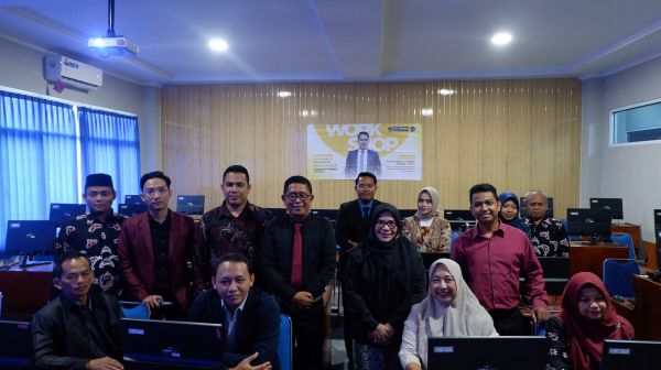 FIKOM UM Metro Gelar Workshop Penyusunan Roadmap Capstone Project Bersama Prof. Dr. Edi Surya Negara Harahap, M.Kom.
